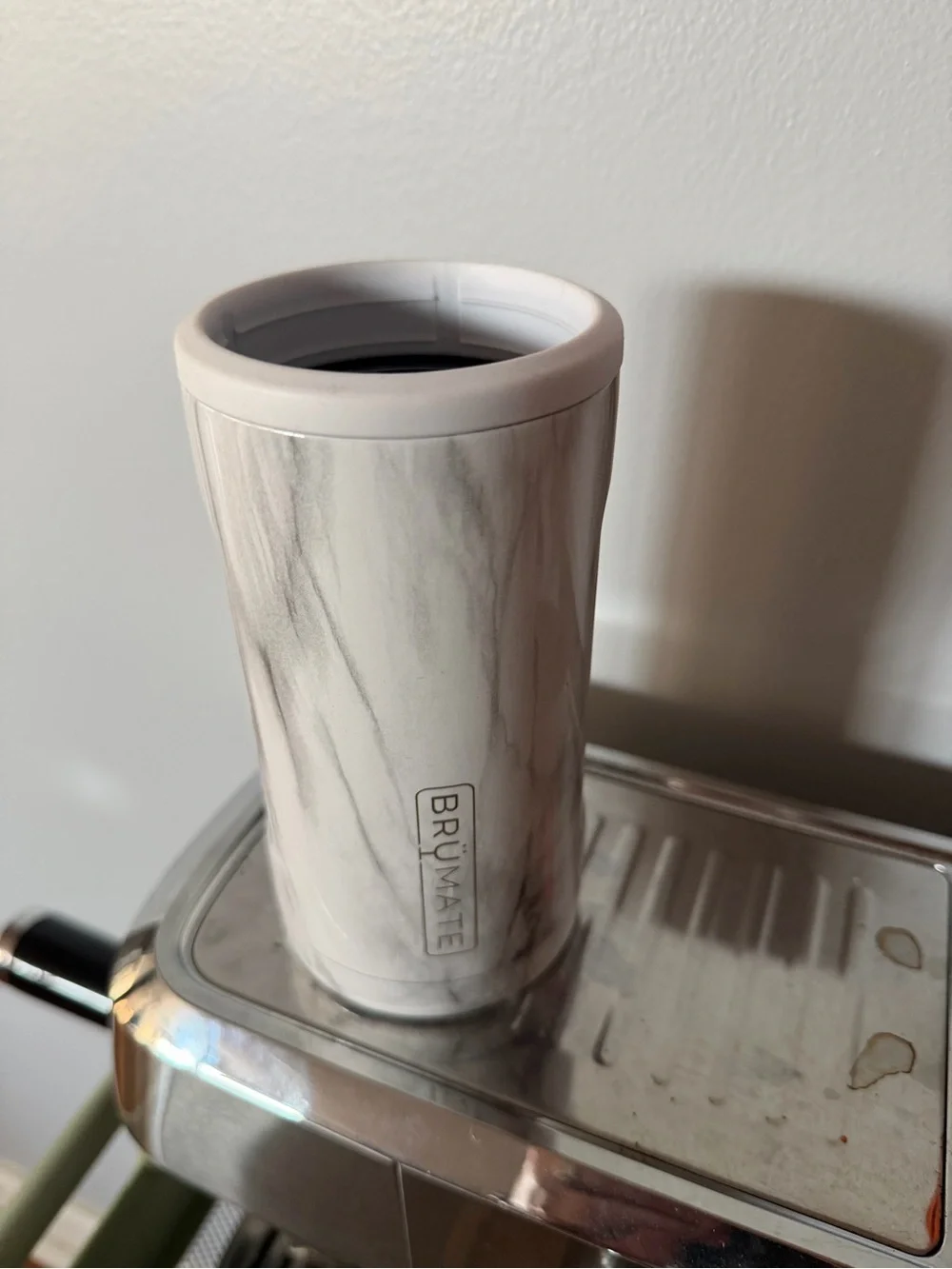 BrüMate Marble Travel Tumbler - White Gray